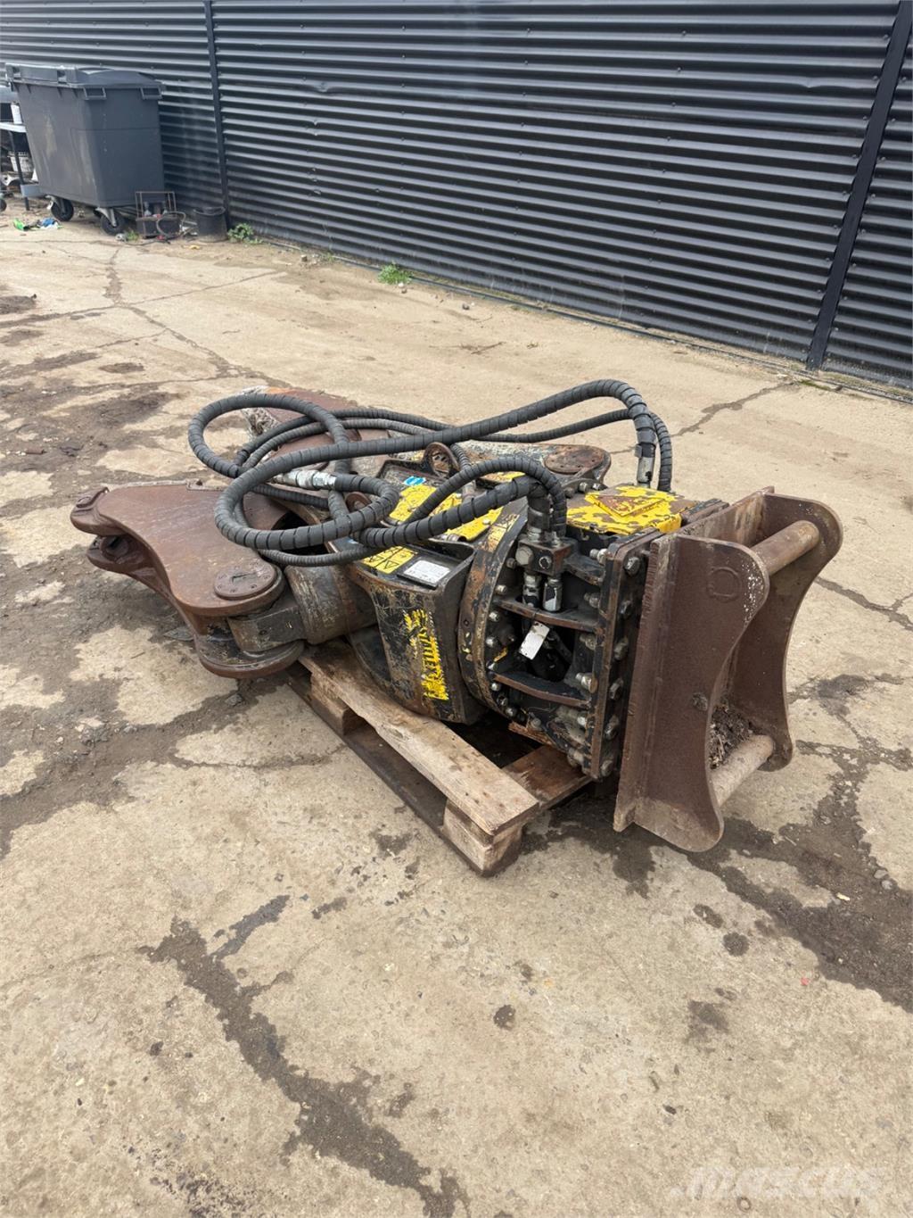  Smacher Asfaltsskärare