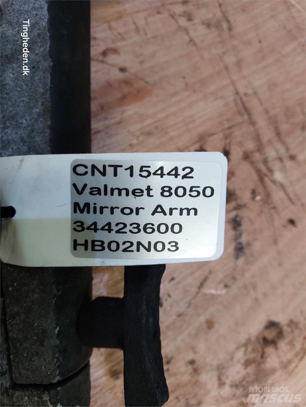Valmet 8050 Hytter och interiör