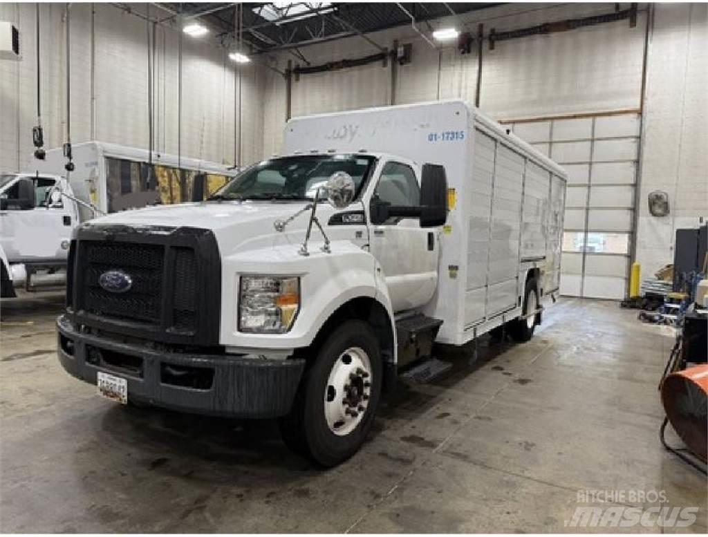 Ford F650 Lastbilar för dryckesleveranser