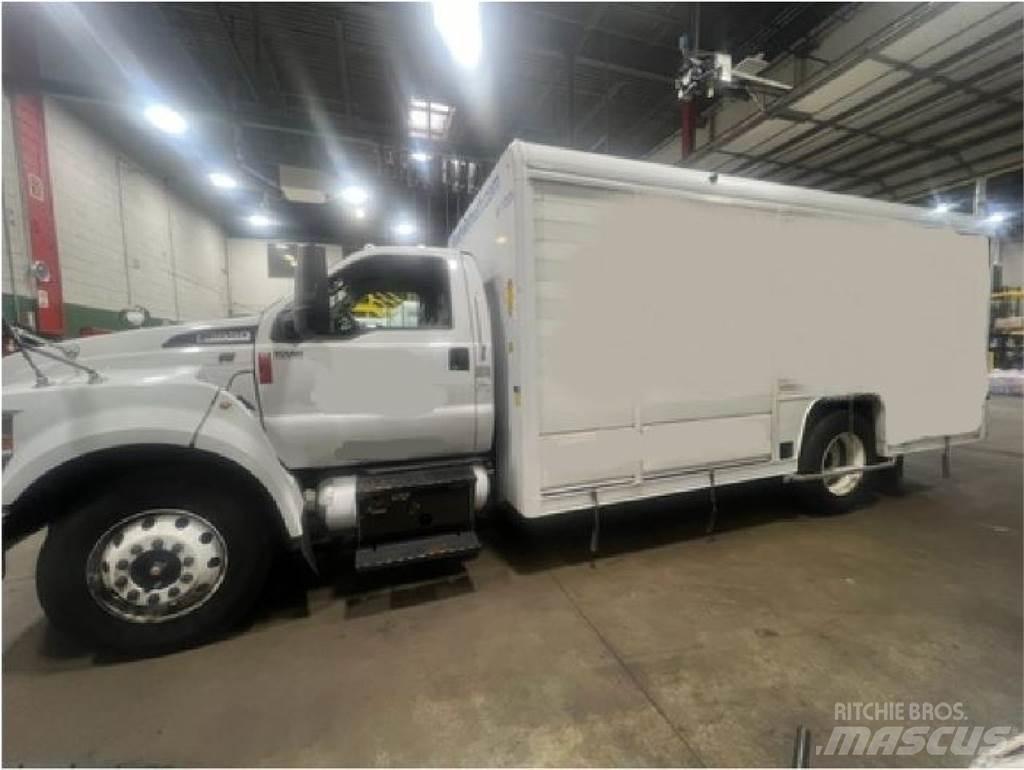 Ford F650 Lastbilar för dryckesleveranser