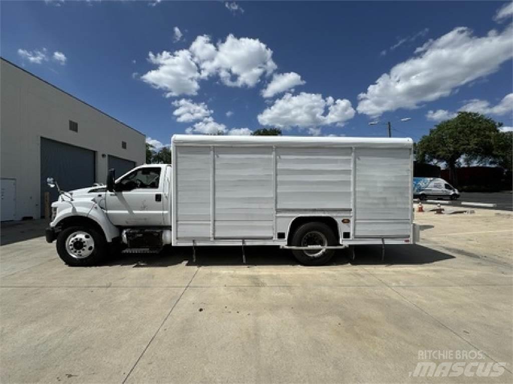 Ford F650 Lastbilar för dryckesleveranser