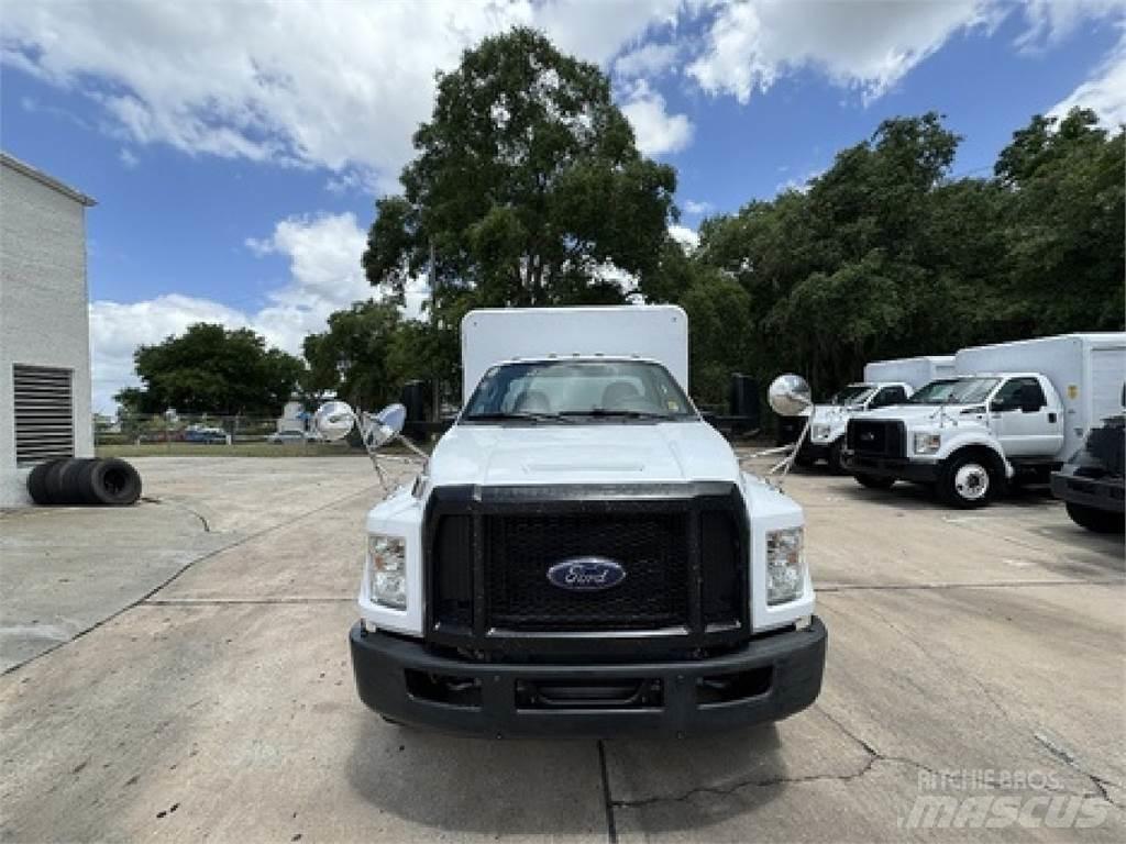 Ford F650 Lastbilar för dryckesleveranser