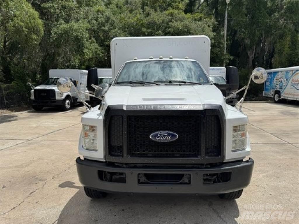 Ford F650 Lastbilar för dryckesleveranser