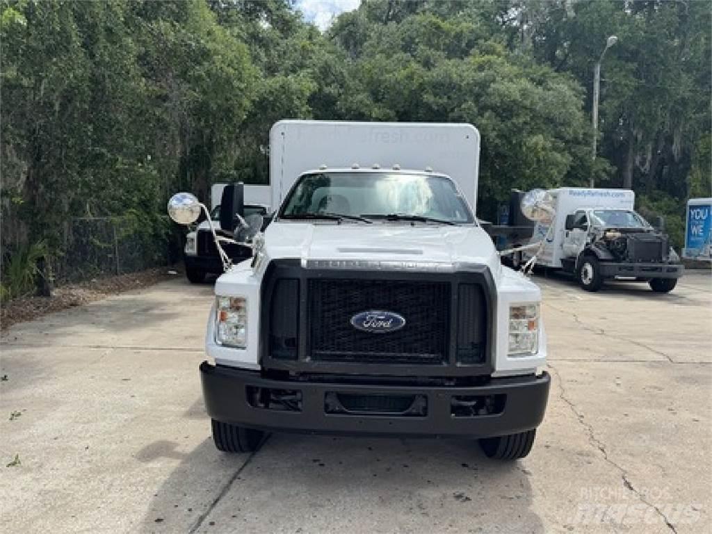 Ford F650 Lastbilar för dryckesleveranser