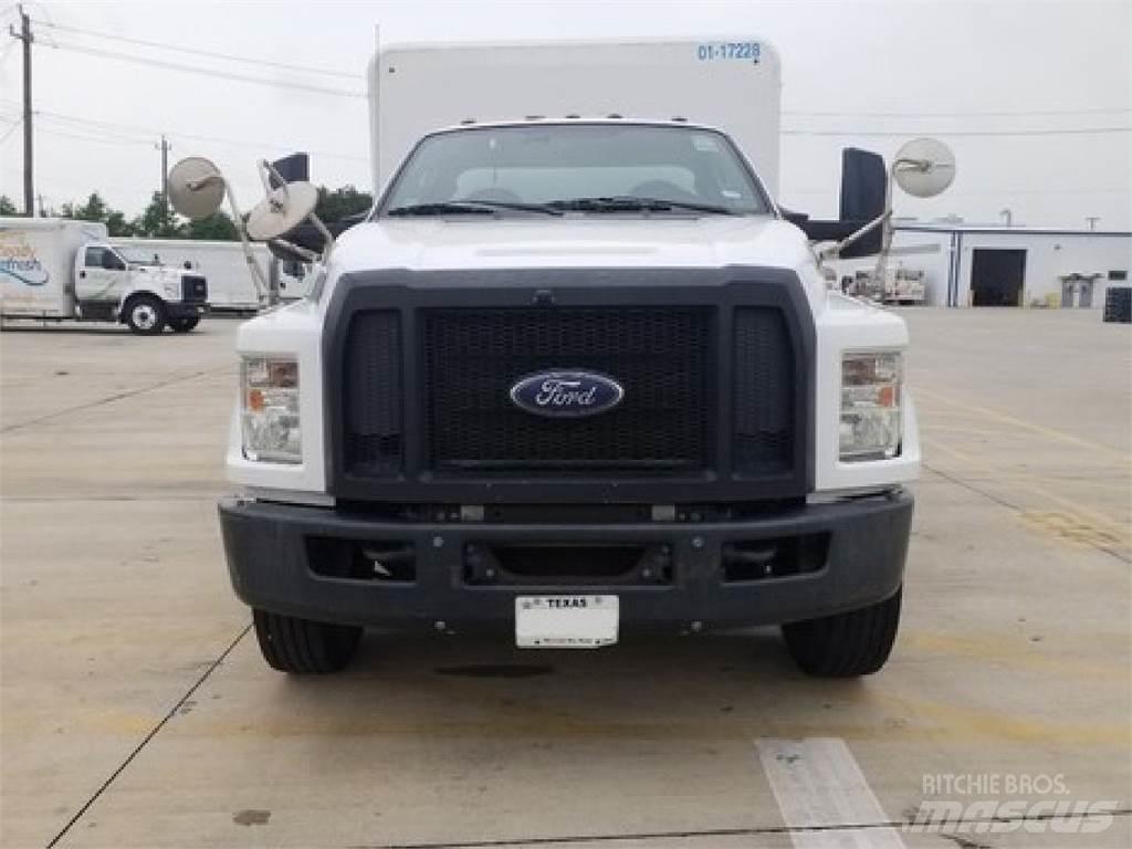 Ford F650 Lastbilar för dryckesleveranser