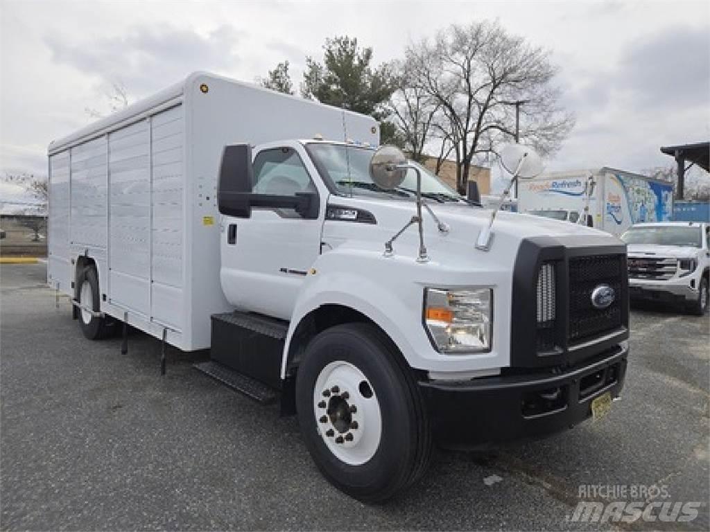 Ford F650 Lastbilar för dryckesleveranser