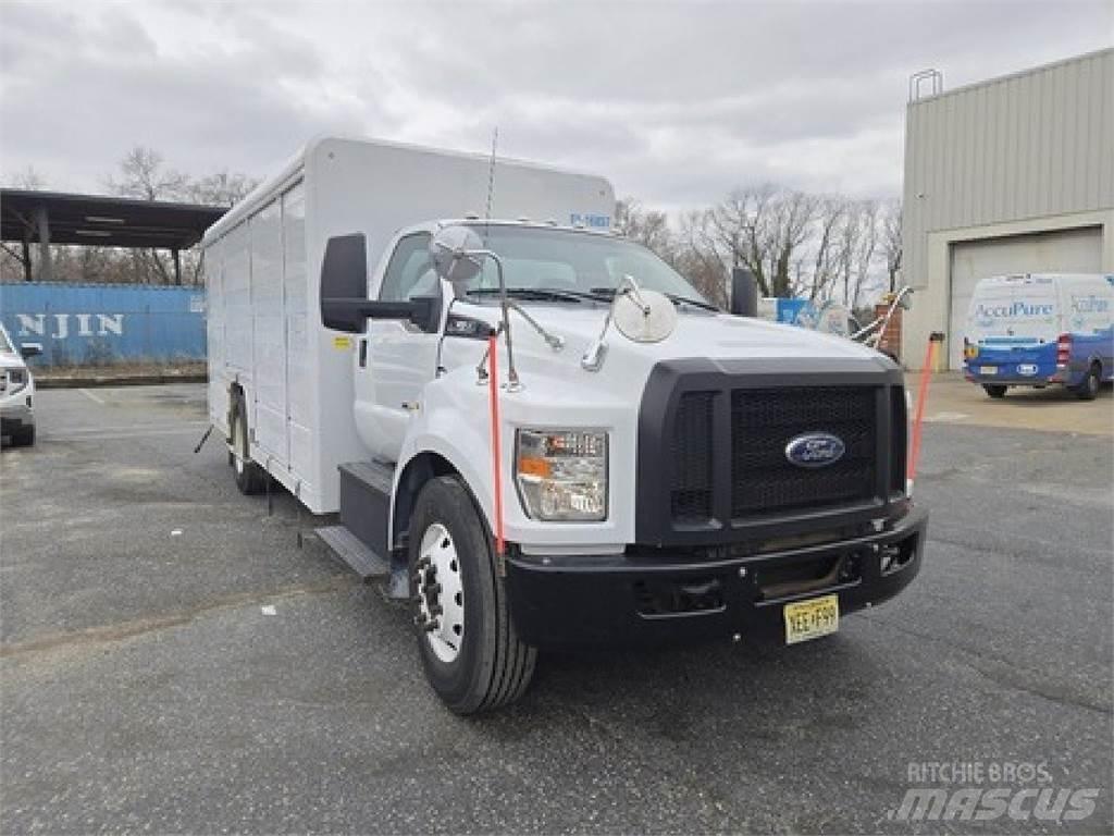 Ford F650 Lastbilar för dryckesleveranser
