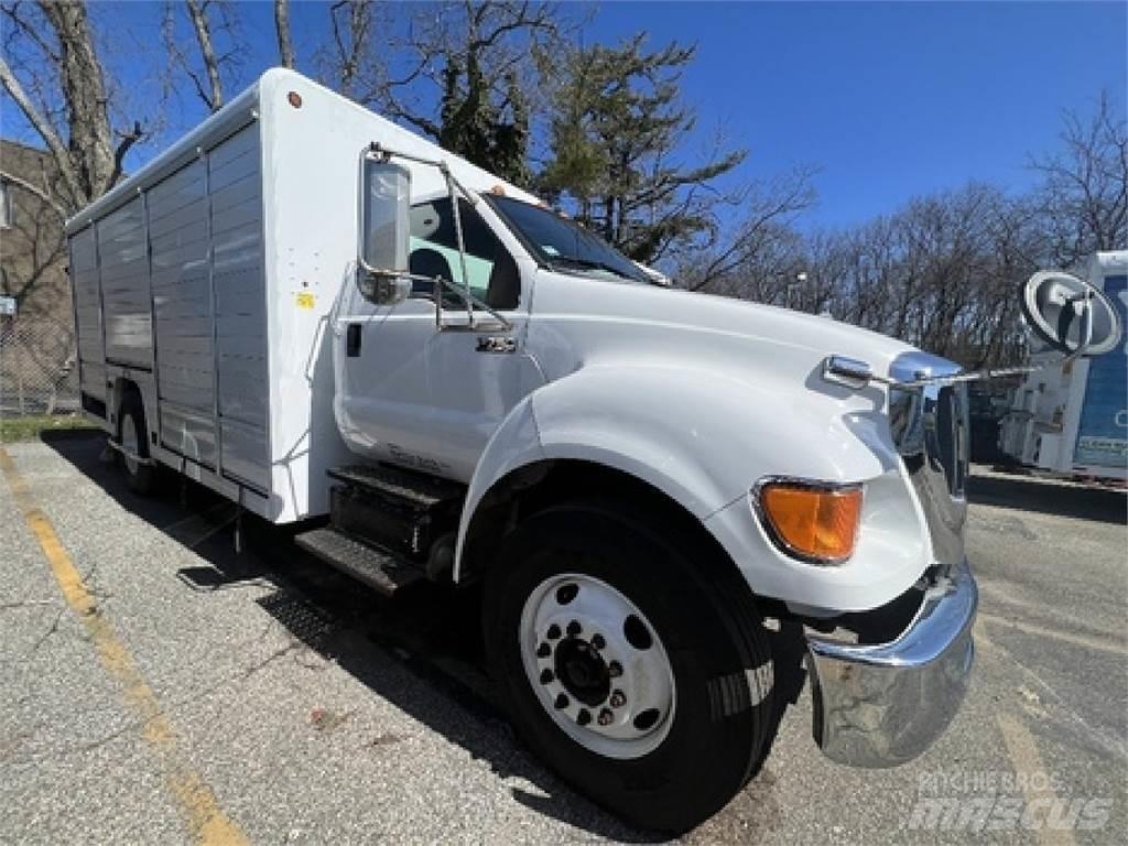 Ford F750 Skåpbilar