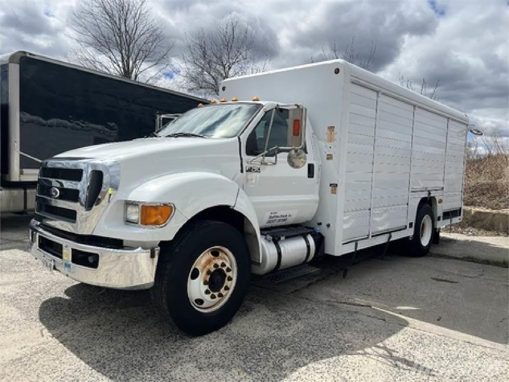 Ford F750 Lastbilar för dryckesleveranser