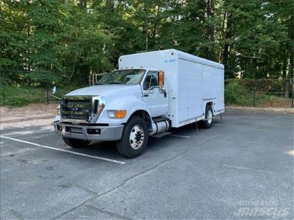 Ford F750 Lastbilar för dryckesleveranser