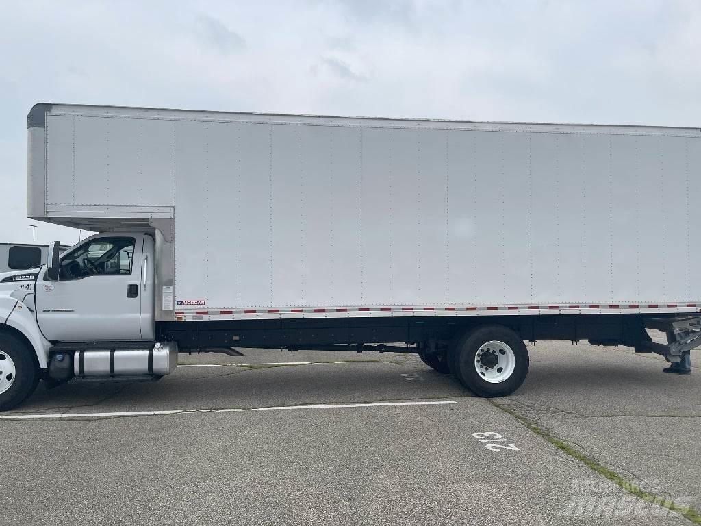 Ford F750 Skåpbilar