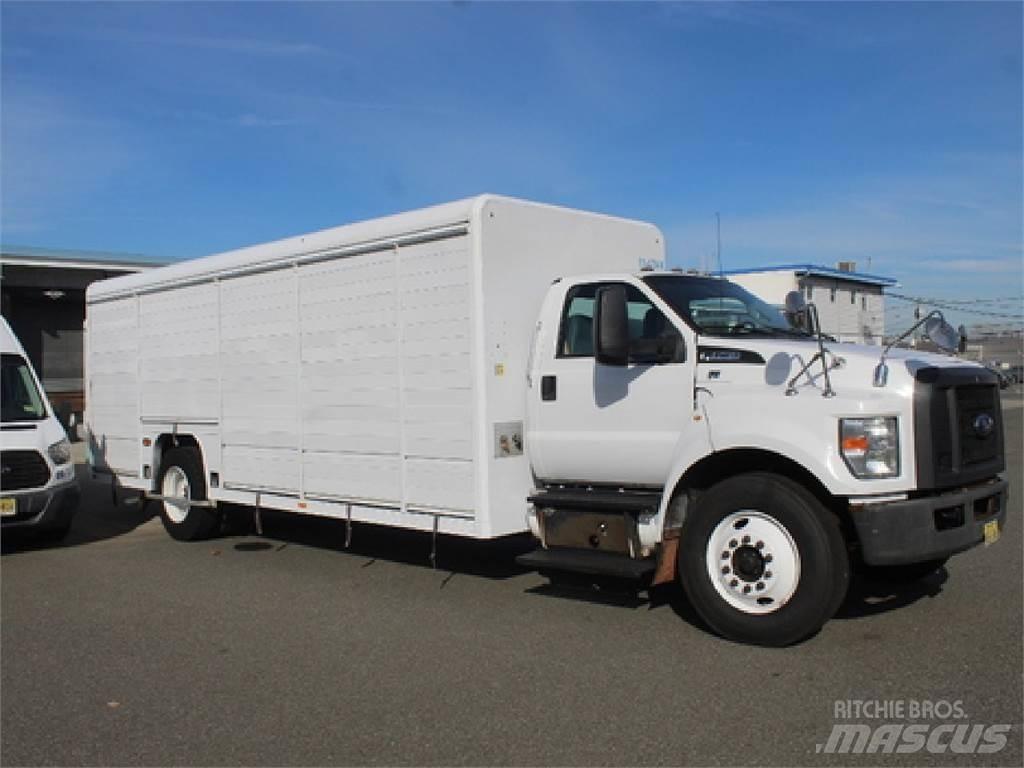 Ford F750 Lastbilar för dryckesleveranser