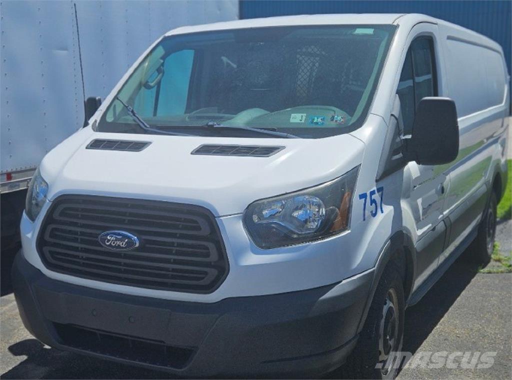 Ford Transit 150 Lätta skåpbilar