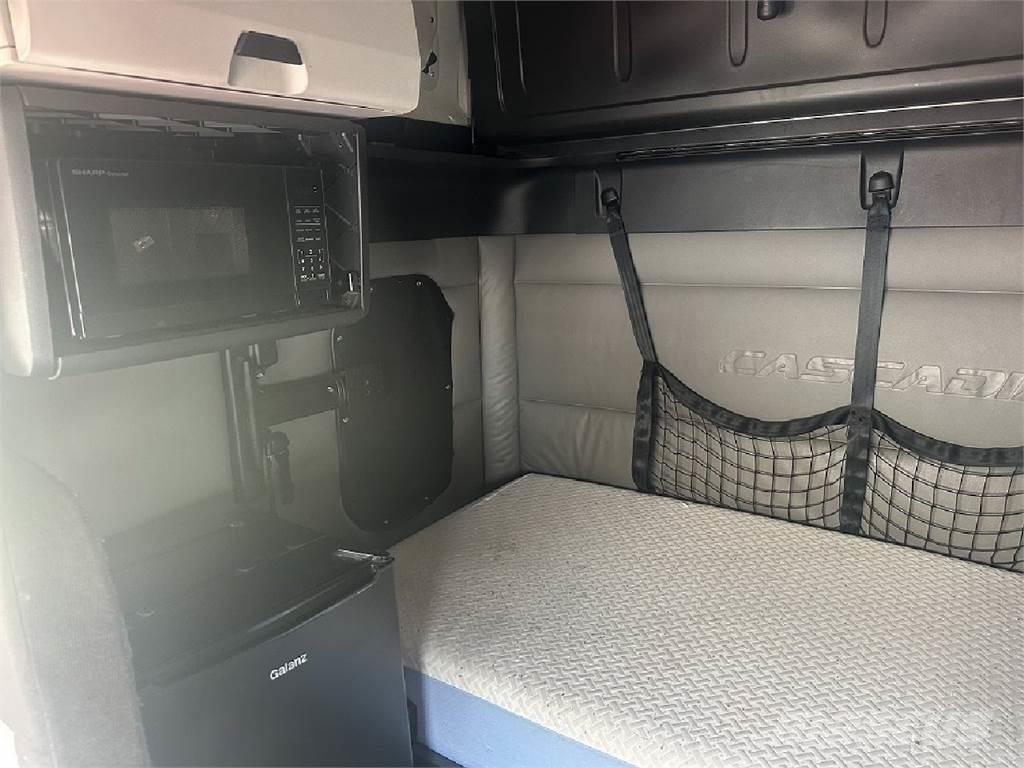 Freightliner CA126 Dragbilar