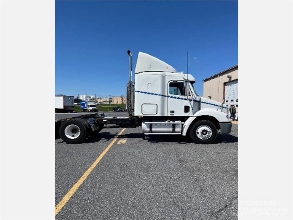 Freightliner CL112G Dragbilar