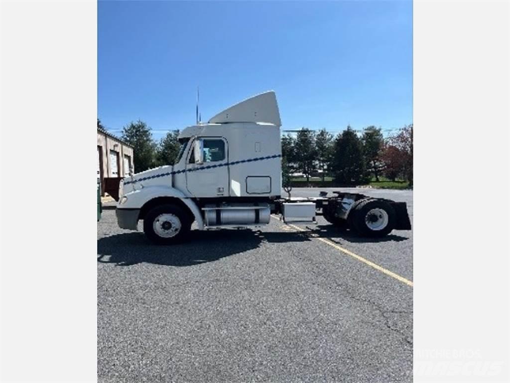 Freightliner CL112G Dragbilar