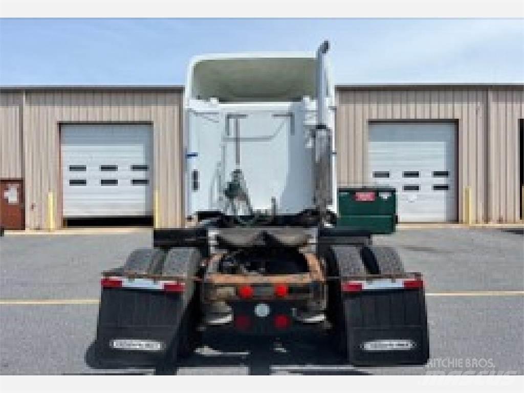 Freightliner CL112G Dragbilar