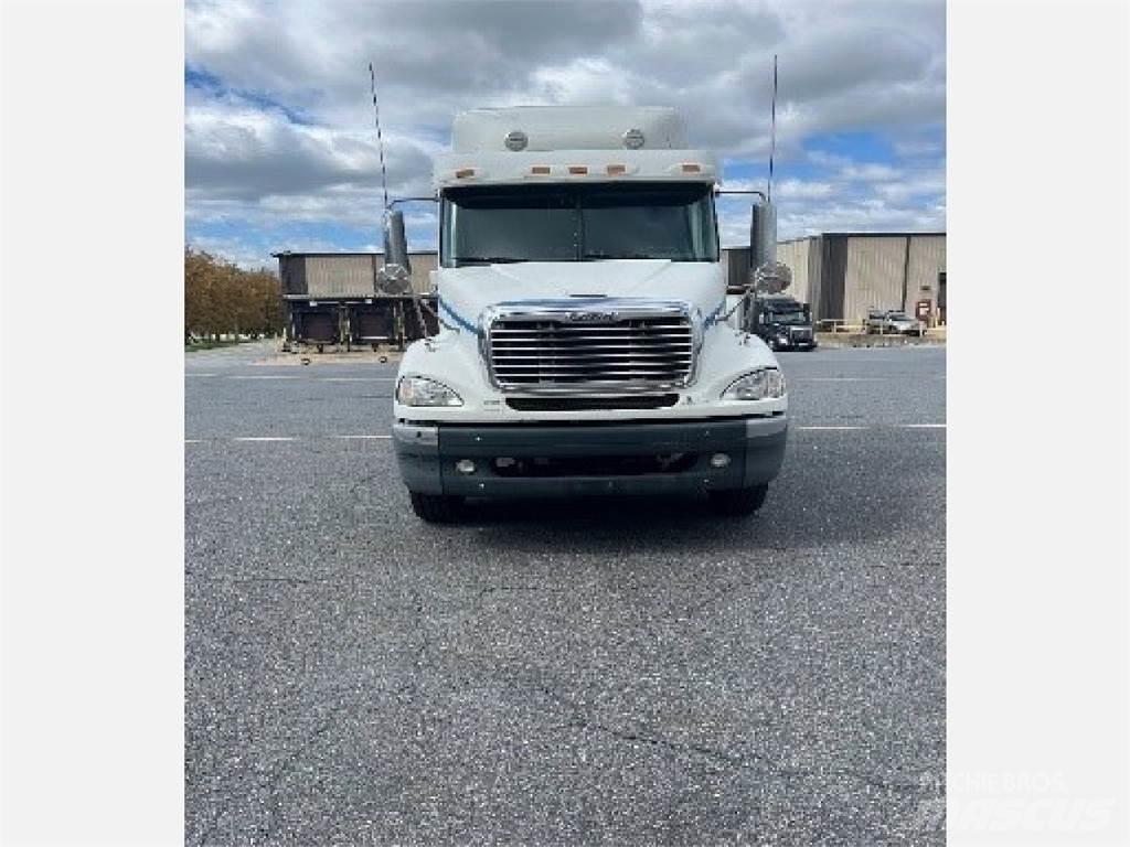 Freightliner CL112G Dragbilar