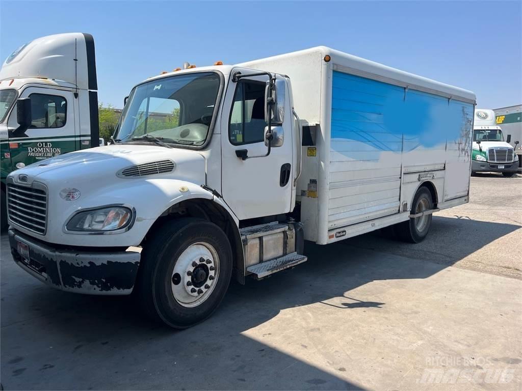 Freightliner M2 Lastbilar för dryckesleveranser