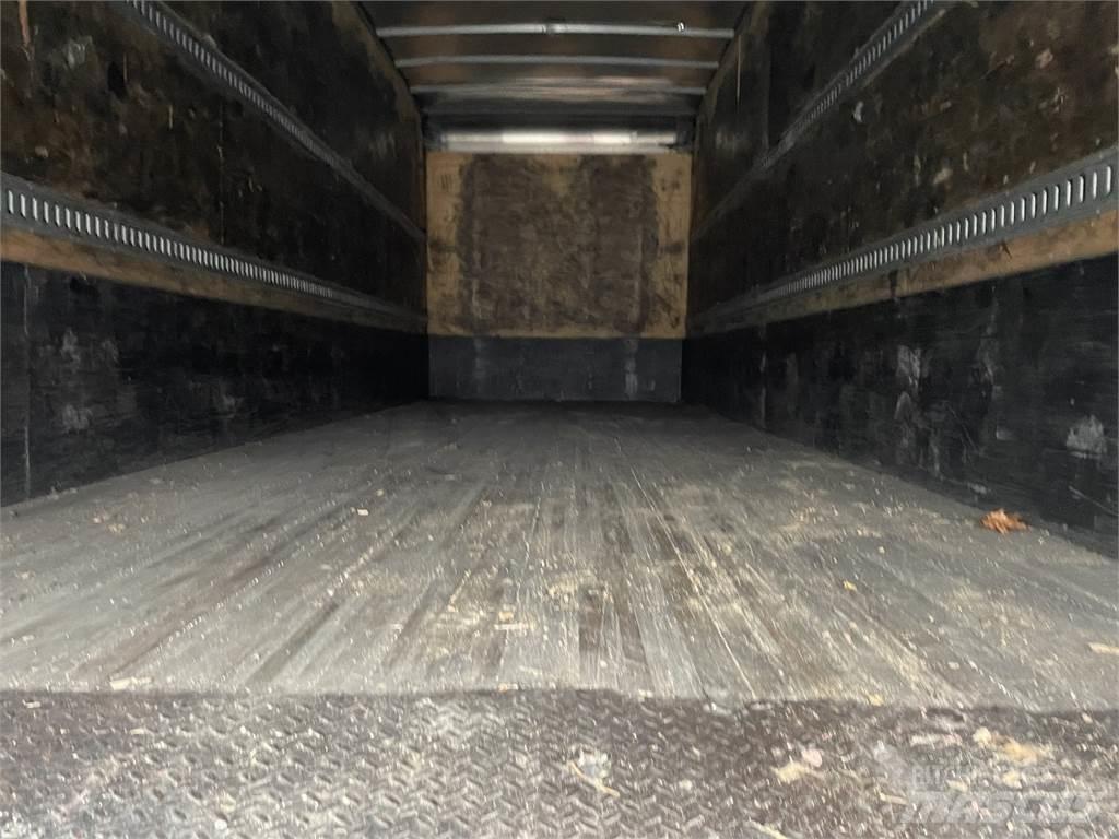 Freightliner M2 Skåpbilar