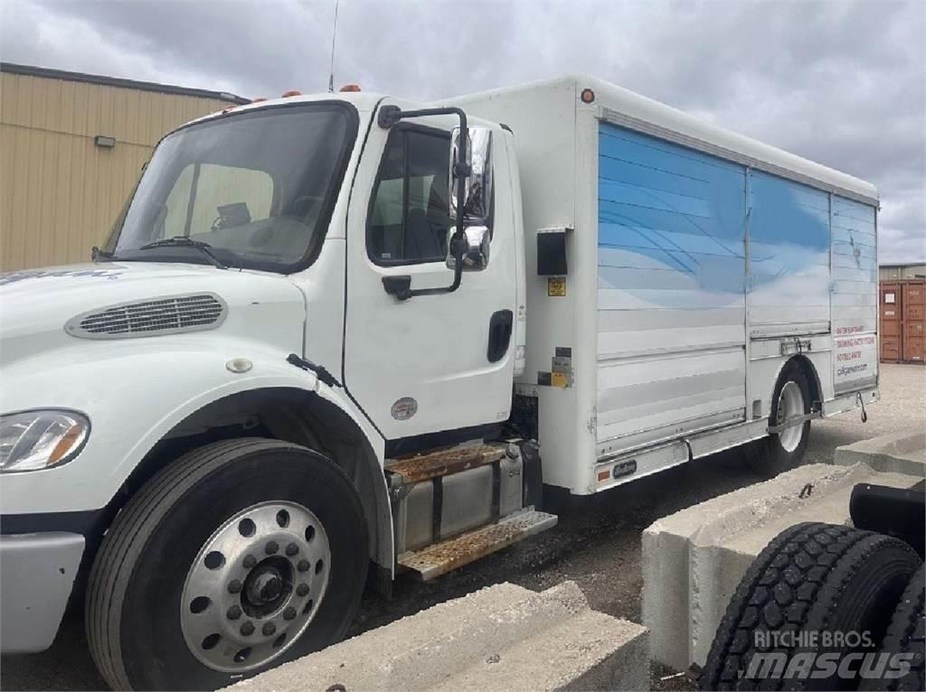 Freightliner M2 Lastbilar för dryckesleveranser