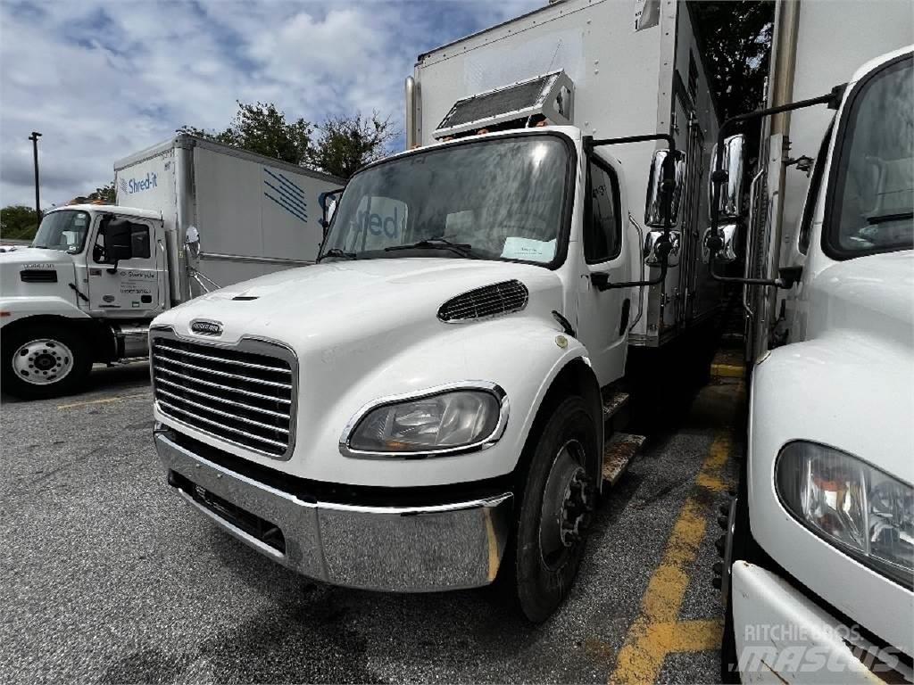 Freightliner M2-106 Skåpbilar