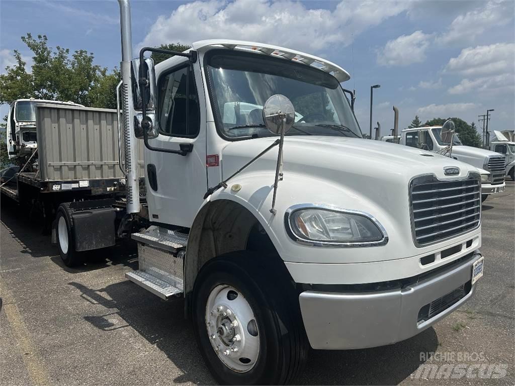 Freightliner M2 106 Dragbilar