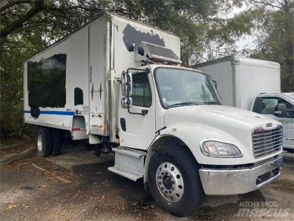 Freightliner M2-106 Skåpbilar