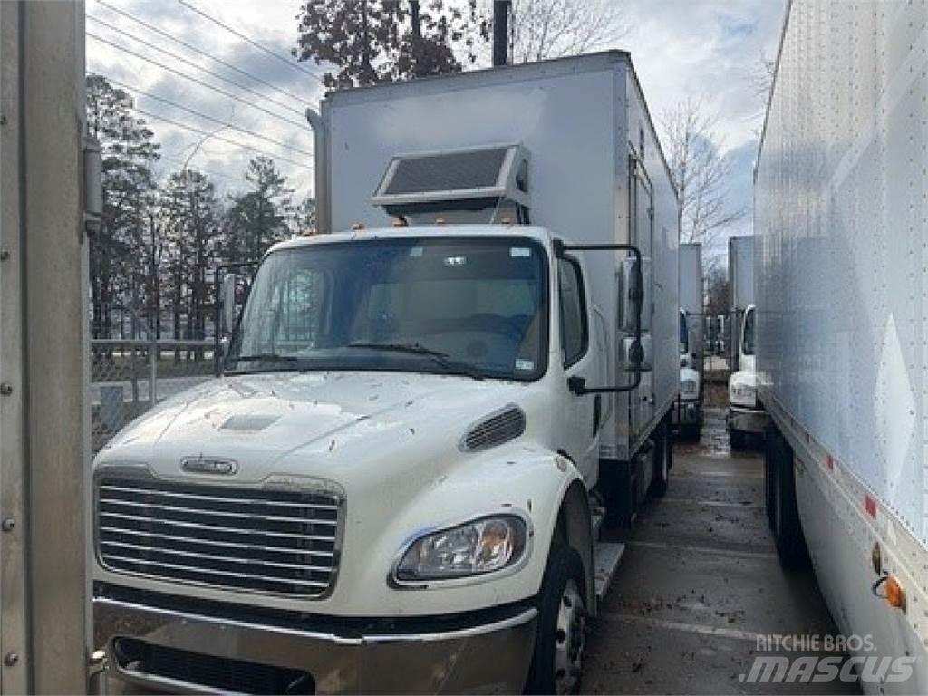 Freightliner M2-106 Skåpbilar