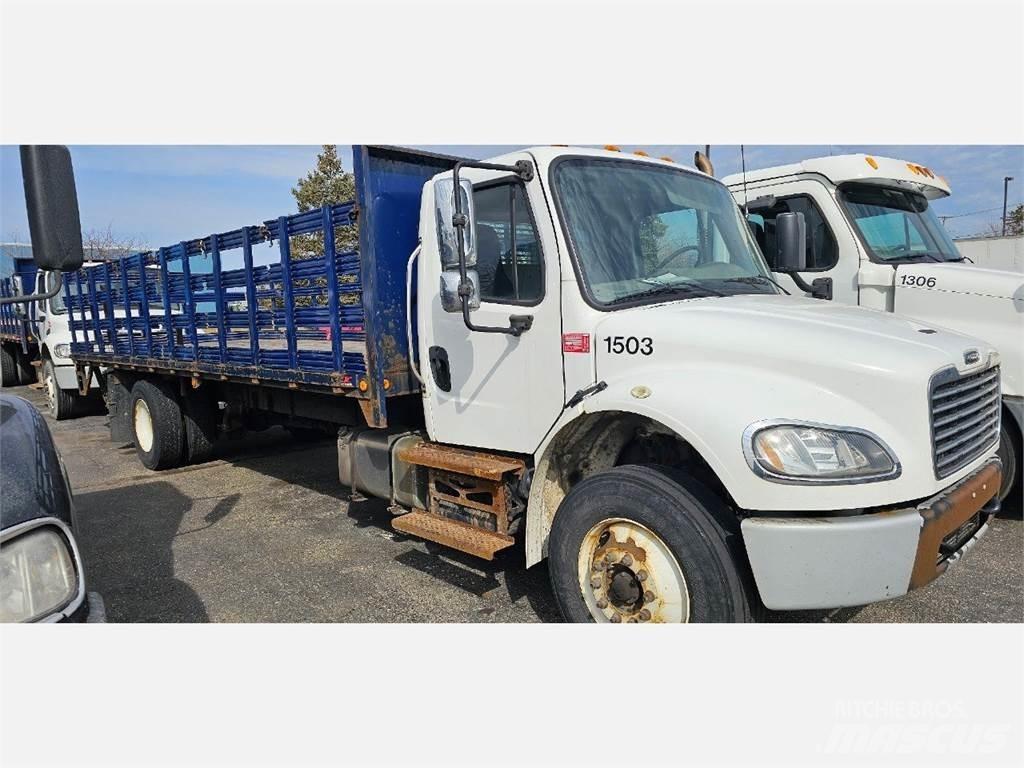 Freightliner M2 106 Flakbilar