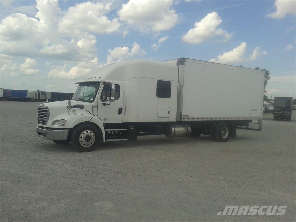 Freightliner M2-112 Skåpbilar