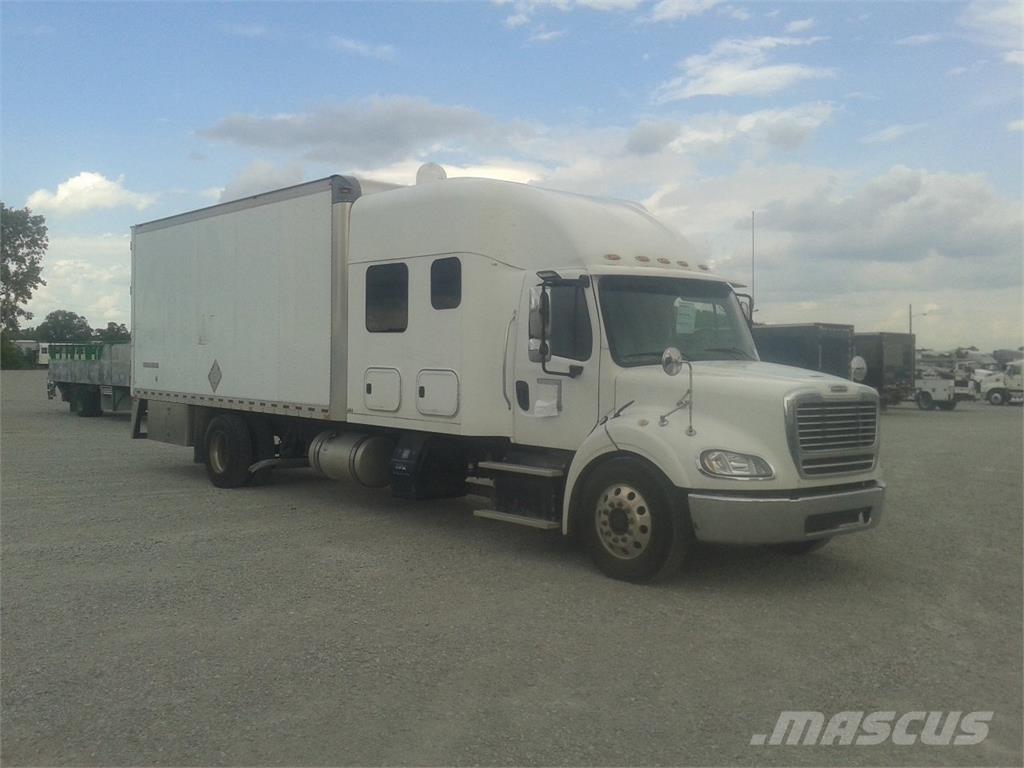 Freightliner M2-112 Skåpbilar