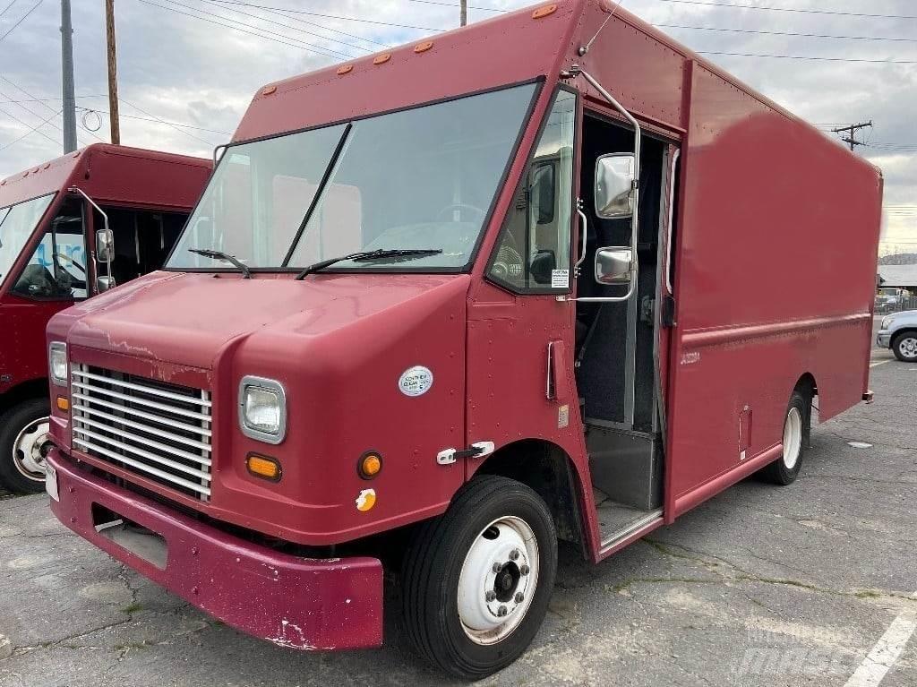 Freightliner MT45 Lätta lastbilar