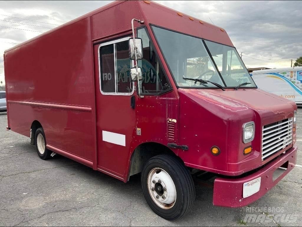Freightliner MT45 Lätta lastbilar