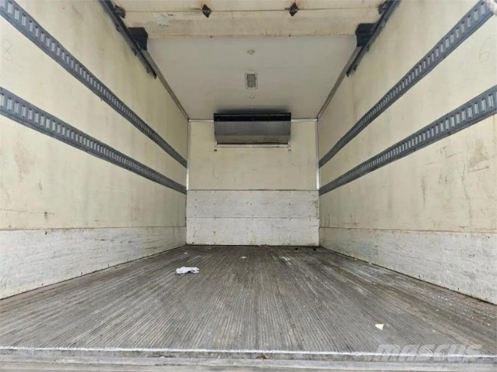 Hino 195 Skåpbilar Kyl/Frys/Värme