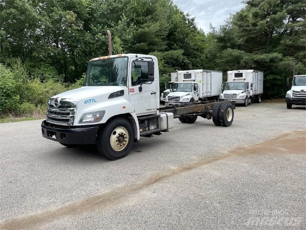 Hino 338 Chassier
