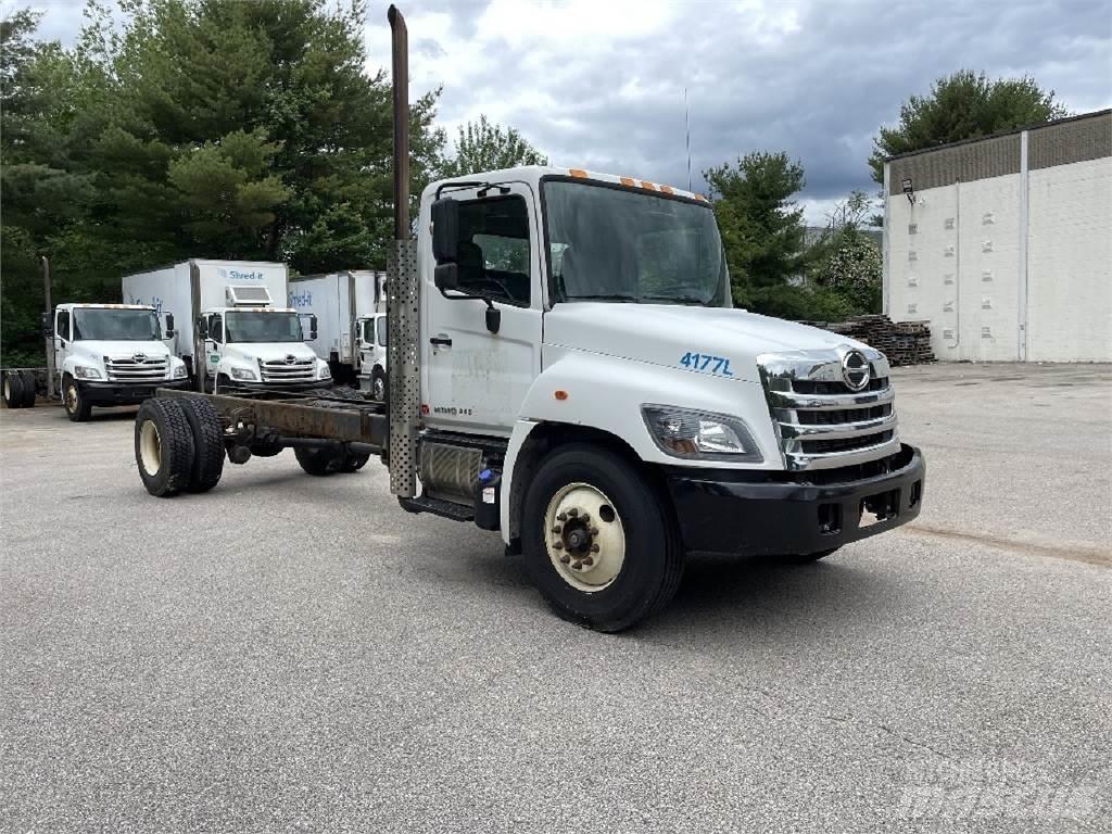 Hino 338 Chassier