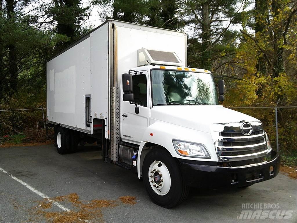 Hino 338 Skåpbilar