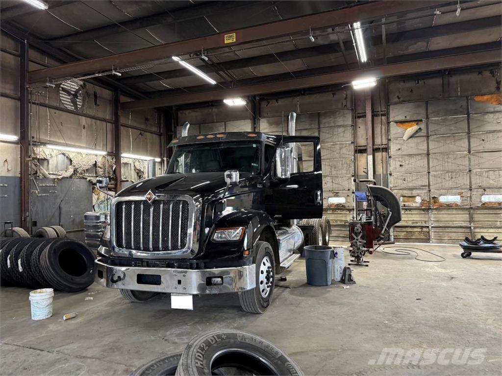 International HX620 Dragbilar