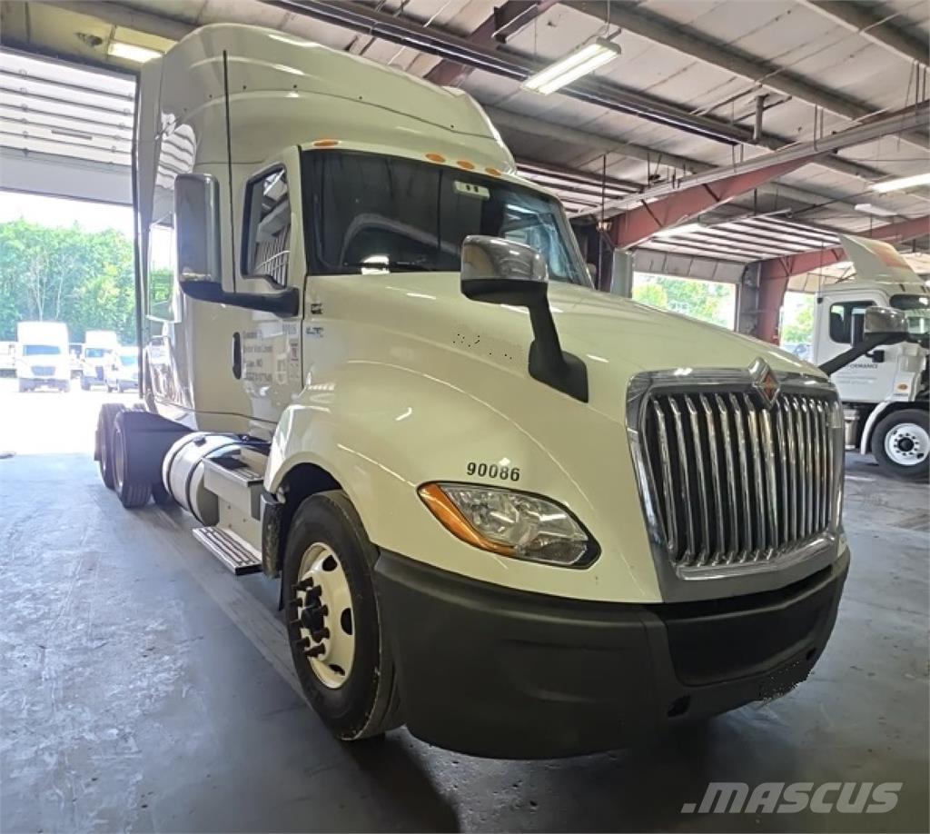 International LT Dragbilar