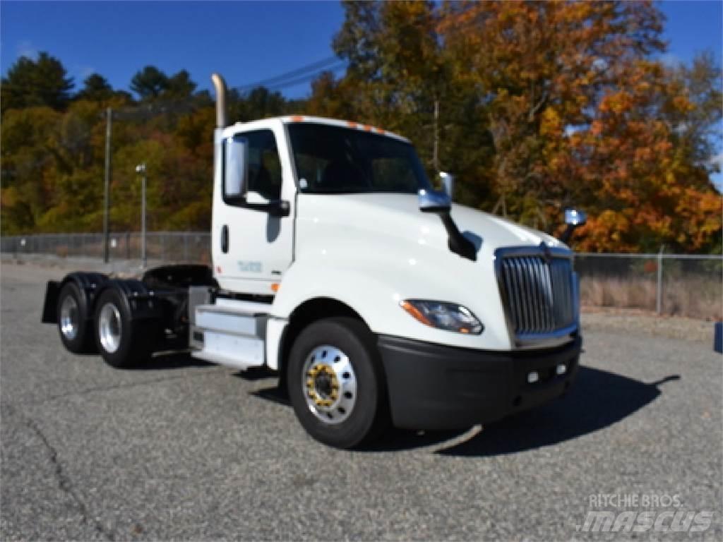 International LT625 Dragbilar