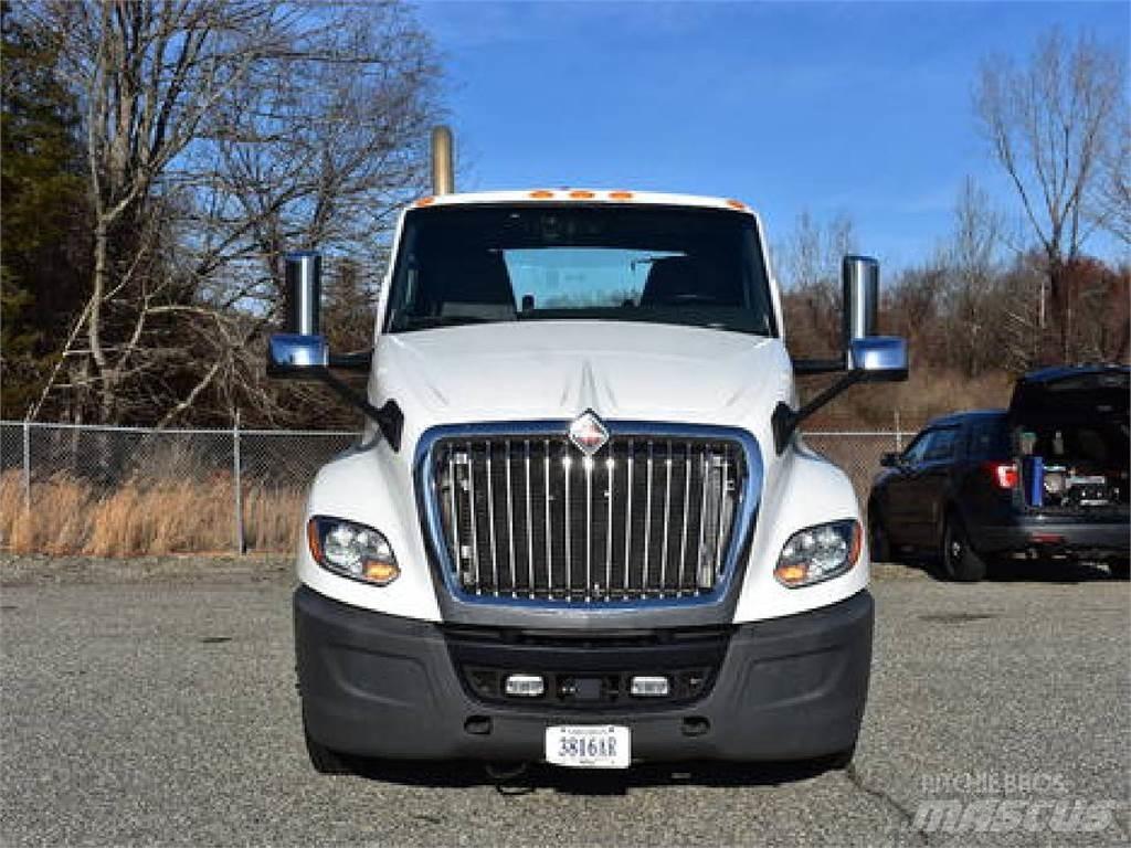 International LT625 Dragbilar