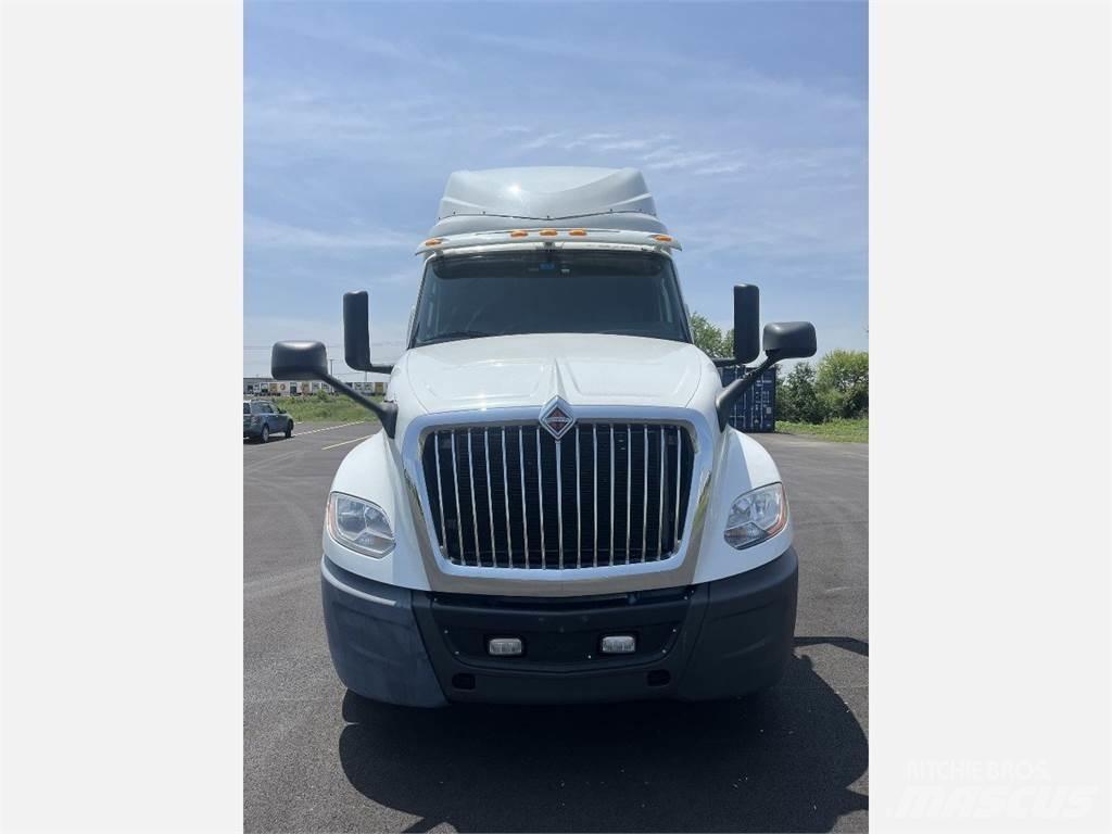 International LT625 Dragbilar