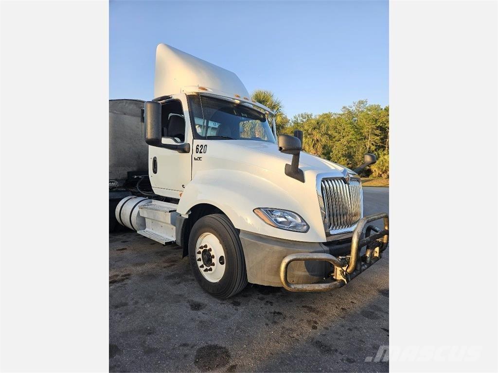 International LT625 Dragbilar