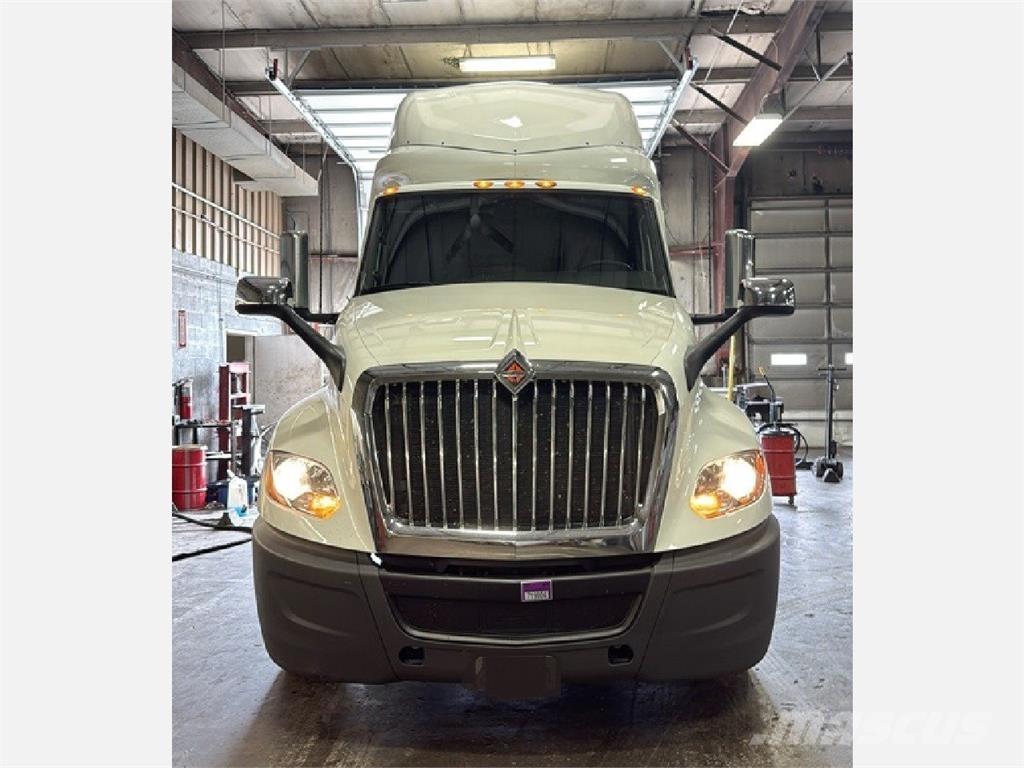 International LT625 Dragbilar