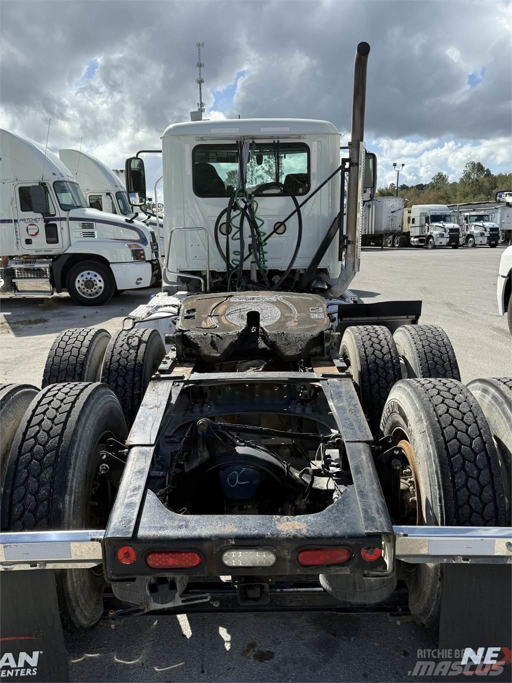 Mack AN64T Dragbilar