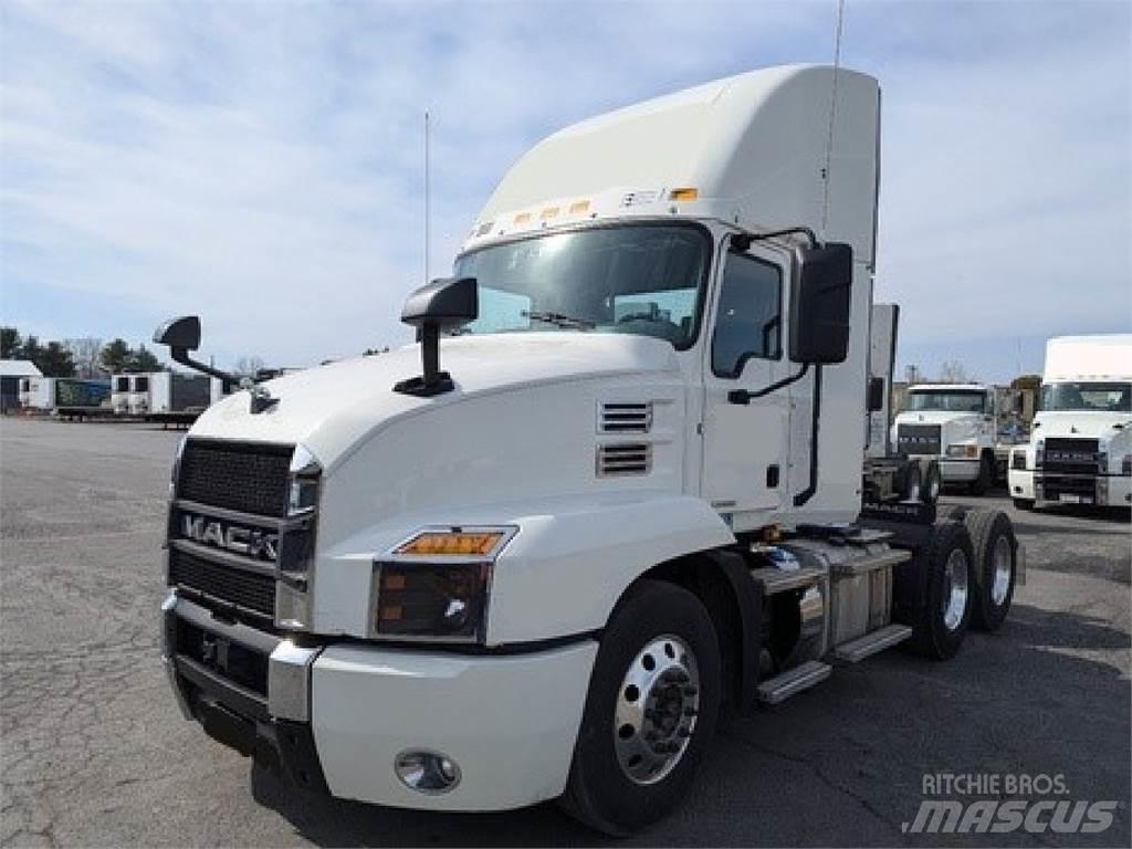 Mack AN64T Dragbilar
