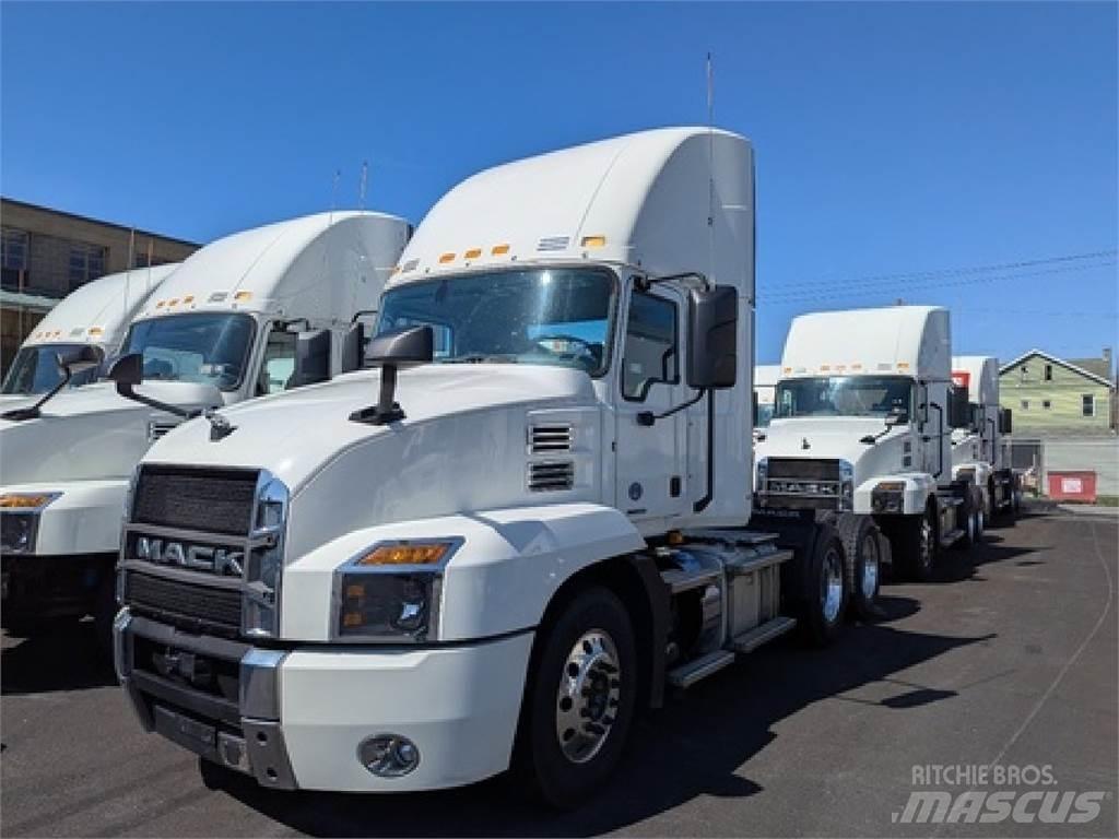 Mack AN64T Dragbilar