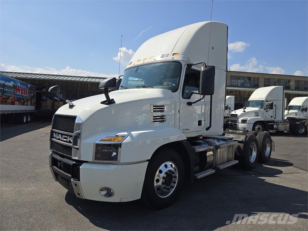 Mack AN64T Dragbilar