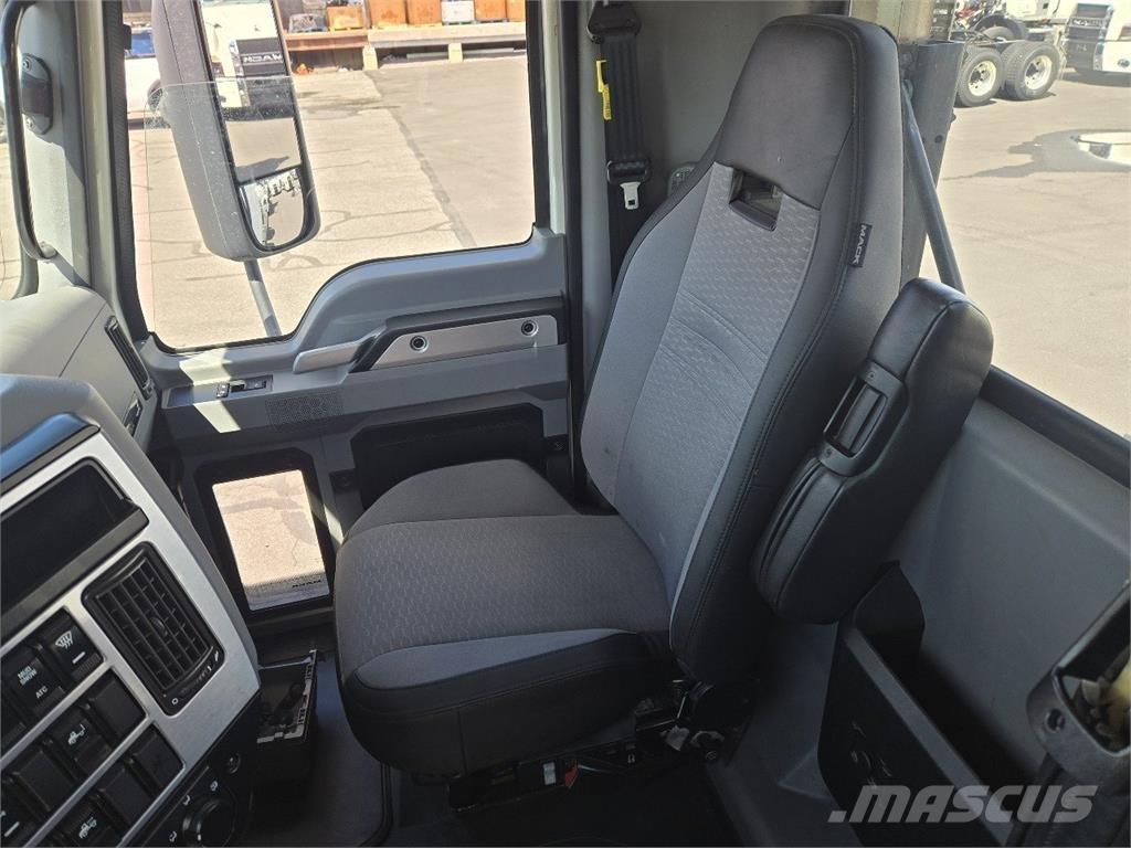 Mack AN64T Dragbilar